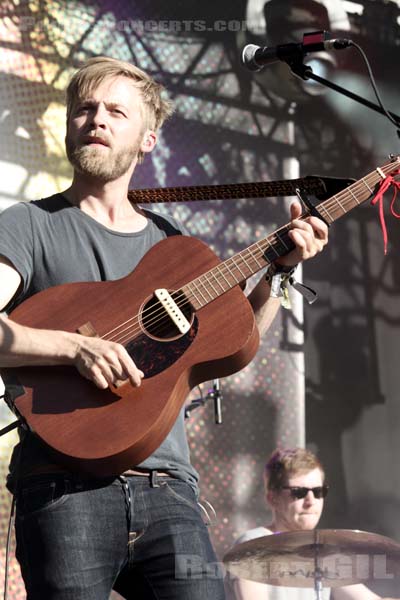 EWERT AND THE TWO DRAGONS - 2012-07-22 - PARIS - Parvis de l'Hotel de Ville - 